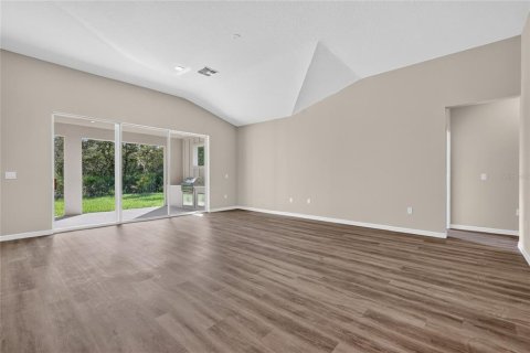 Villa ou maison à vendre à Eustis, Floride: 4 chambres, 215.25 m2 № 2420178 - photo 5