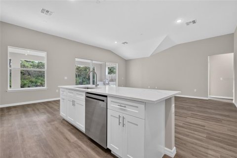 Villa ou maison à vendre à Eustis, Floride: 4 chambres, 215.25 m2 № 2420178 - photo 11