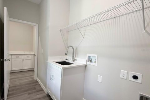 Villa ou maison à vendre à Eustis, Floride: 4 chambres, 215.25 m2 № 2420178 - photo 25
