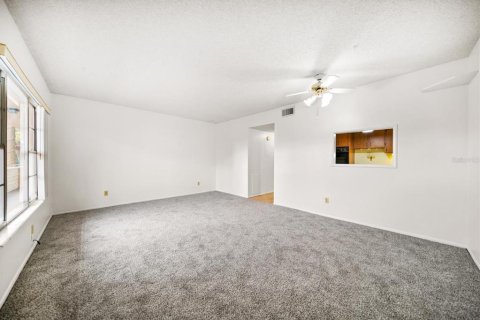 Condo in Clearwater, Florida, 1 bedroom  № 1885606 - photo 7