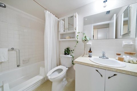 Condo in Clearwater, Florida, 1 bedroom  № 1885606 - photo 24