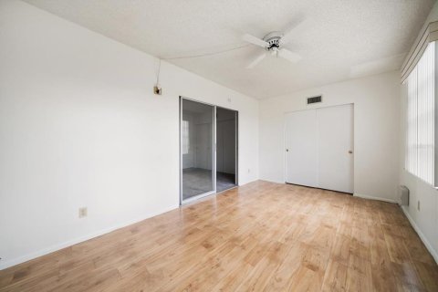 Condo in Clearwater, Florida, 1 bedroom  № 1885606 - photo 23