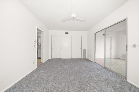 Condo in Clearwater, Florida, 1 bedroom  № 1885606 - photo 13