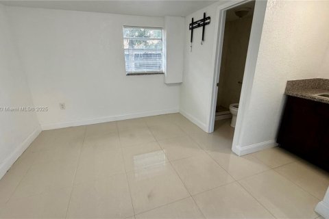 Villa ou maison à vendre à Miami Gardens, Floride: 5 chambres, 94.02 m2 № 1969593 - photo 14