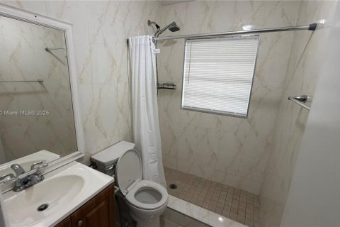 Villa ou maison à vendre à Miami Gardens, Floride: 5 chambres, 94.02 m2 № 1969593 - photo 9