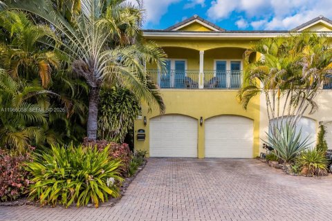 Touwnhouse à Wilton Manors, Floride 3 chambres, 214.98 m2 № 2027973