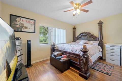 Condo in Miramar, Florida, 1 bedroom  № 1861145 - photo 11