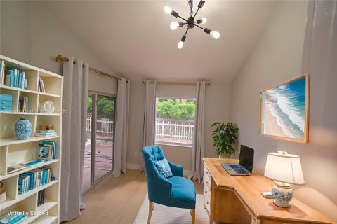 House in Boynton Beach, Florida 2 bedrooms, 136.66 sq.m. № 1950926 - photo 9