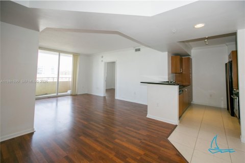 Купить кондоминиум в Авентура, Флорида 2 спальни, 99.68м2, № 2154344 - фото 3