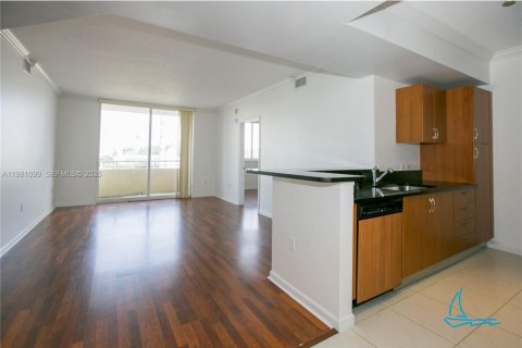 Купить кондоминиум в Авентура, Флорида 2 спальни, 99.68м2, № 2154344 - фото 2