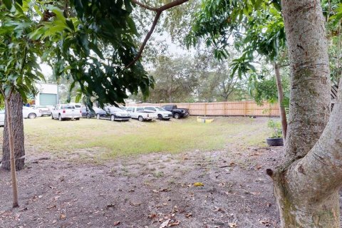 Commercial property in Saint Petersburg, Florida 238.2 sq.m. № 1252841 - photo 8