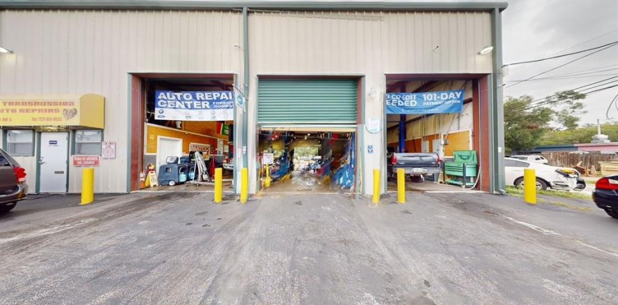 Commercial property in Saint Petersburg, Florida 238.2 sq.m. № 1252841