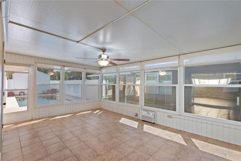 Casa en alquiler en Saint Petersburg, Florida, 2 dormitorios, 123.93 m2 № 1913948 - foto 13