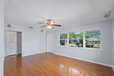Casa en alquiler en Saint Petersburg, Florida, 2 dormitorios, 123.93 m2 № 1913948 - foto 5