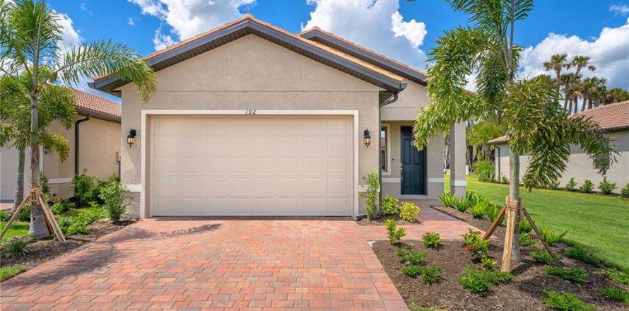 House in Nokomis, Florida 3 bedrooms, 132.57 sq.m. № 2105944