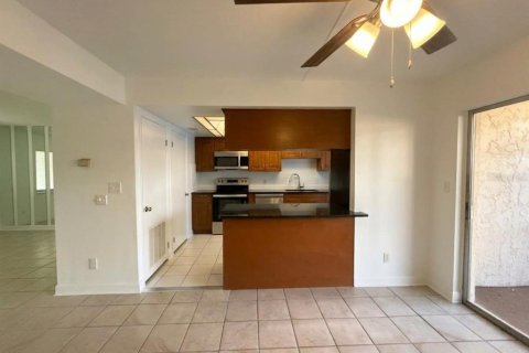 Copropriété à louer à Lakeland, Floride: 2 chambres, 104.05 m2 № 2420229 - photo 6