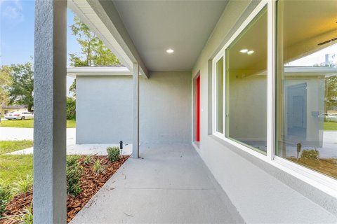 House in Silver Springs Shores, Florida 3 bedrooms, 116.22 sq.m. № 2206415 - photo 9