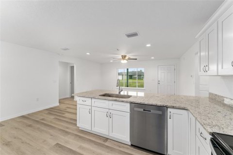 House in Silver Springs Shores, Florida 3 bedrooms, 116.22 sq.m. № 2206415 - photo 23