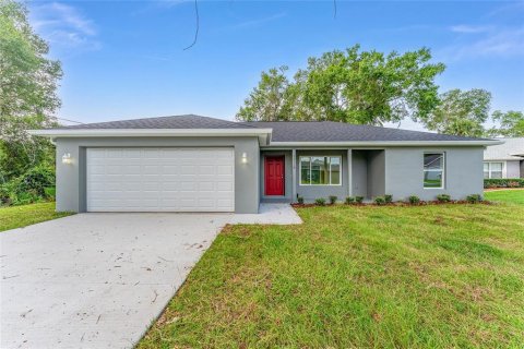 House in Silver Springs Shores, Florida 3 bedrooms, 116.22 sq.m. № 2206415