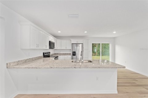 House in Silver Springs Shores, Florida 3 bedrooms, 116.22 sq.m. № 2206415 - photo 19