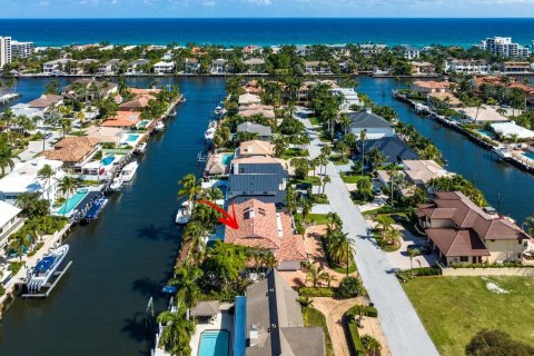 House in Delray Beach, Florida 4 bedrooms, 330.45 sq.m. № 1175042 - photo 1