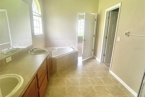 Casa en alquiler en Kissimmee, Florida, 4 dormitorios, 186.27 m2 № 1917479 - foto 12