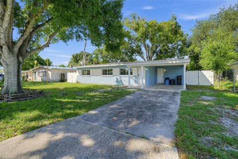 Villa ou maison à louer à Bradenton, Floride: 3 chambres, 87.98 m2 № 2428959 - photo 2