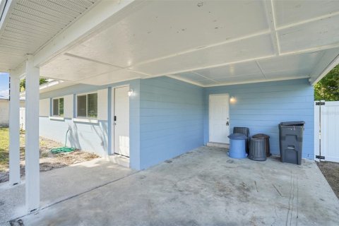 Villa ou maison à louer à Bradenton, Floride: 3 chambres, 87.98 m2 № 2428959 - photo 3