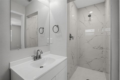 Villa ou maison à louer à Bradenton, Floride: 3 chambres, 87.98 m2 № 2428959 - photo 13