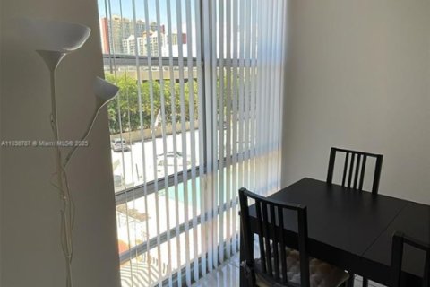 Condo in Sunny Isles Beach, Florida, 1 bedroom  № 1825494 - photo 6