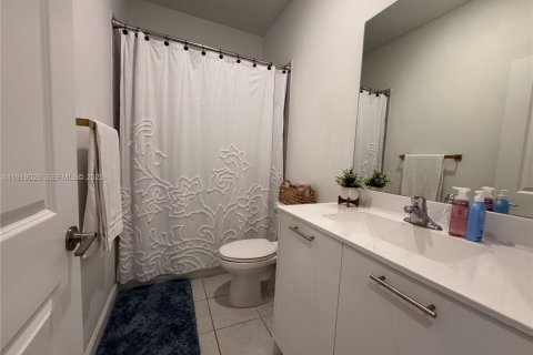 Villa ou maison à vendre à Miami, Floride: 3 chambres, 133.97 m2 № 1982250 - photo 24