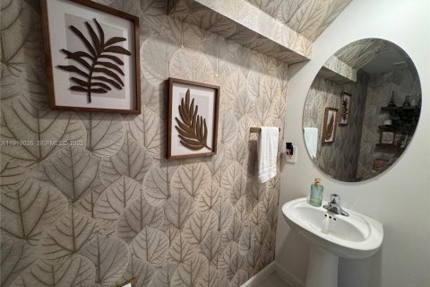 Villa ou maison à vendre à Miami, Floride: 3 chambres, 133.97 m2 № 1982250 - photo 19