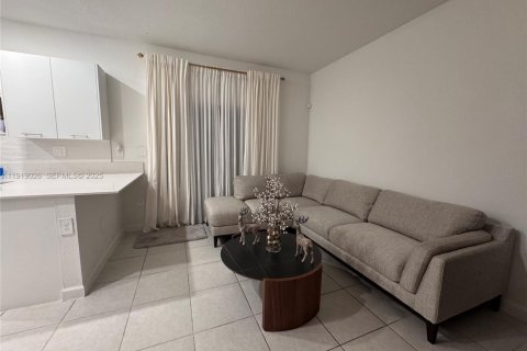 Villa ou maison à vendre à Miami, Floride: 3 chambres, 133.97 m2 № 1982250 - photo 12