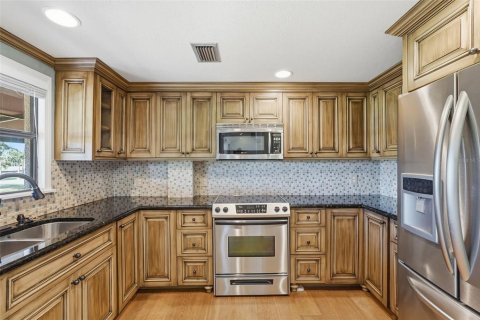 Touwnhouse à vendre à Saint Petersburg, Floride: 2 chambres, 92.34 m2 № 2101576 - photo 11