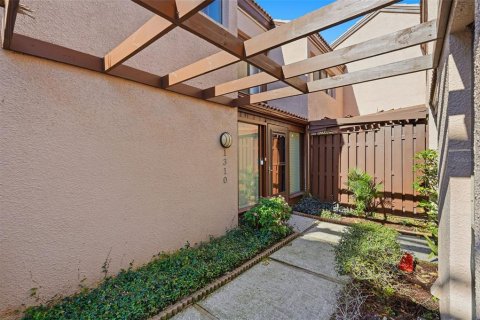 Touwnhouse à vendre à Saint Petersburg, Floride: 2 chambres, 92.34 m2 № 2101576 - photo 2