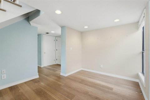 Touwnhouse à vendre à Saint Petersburg, Floride: 2 chambres, 92.34 m2 № 2101576 - photo 7