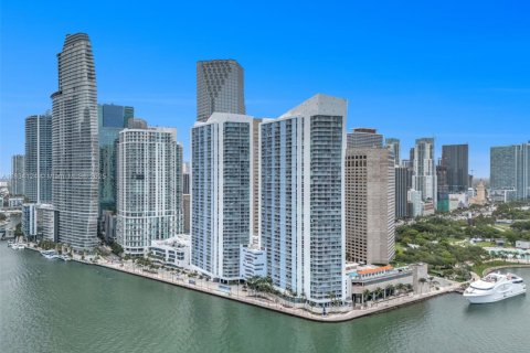 Condo in Miami, Florida, 1 bedroom  № 1813945 - photo 22