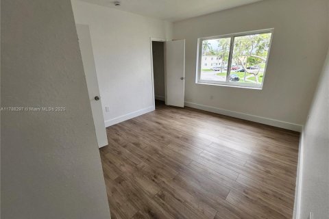 Touwnhouse à vendre à Miami, Floride: 3 chambres, 106.84 m2 № 2015342 - photo 23