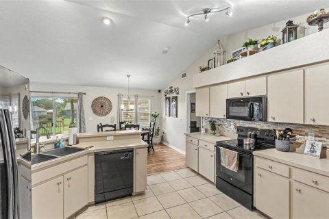 Villa ou maison à vendre à Lakeland, Floride: 3 chambres, 135.82 m2 № 2215973 - photo 13