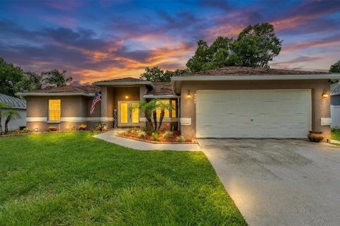 Casa en Lakeland, Florida 3 dormitorios, 135.82 m2 № 2215973