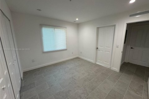 Apartment in Miami, Florida 3 bedrooms, 83.61 sq.m. № 1893113 - photo 13