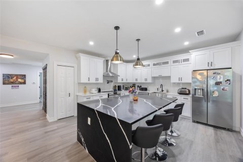 Casa en venta en Tampa, Florida, 3 dormitorios, 185.71 m2 № 2113889 - foto 9