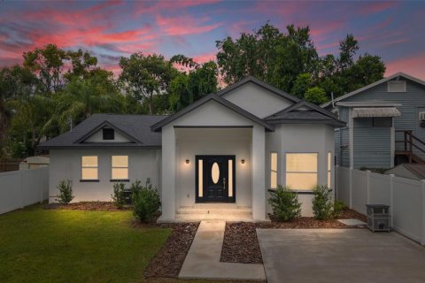 Villa ou maison à Tampa, Floride 3 chambres, 185.71 m2 № 2113889
