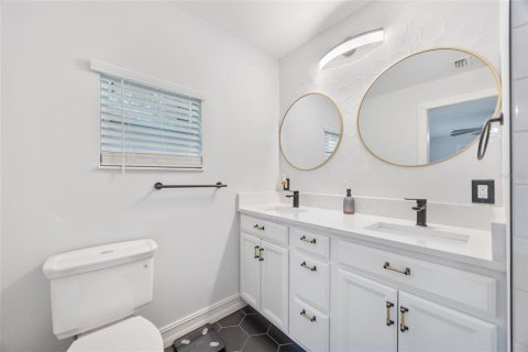 Casa en venta en Tampa, Florida, 3 dormitorios, 185.71 m2 № 2113889 - foto 17