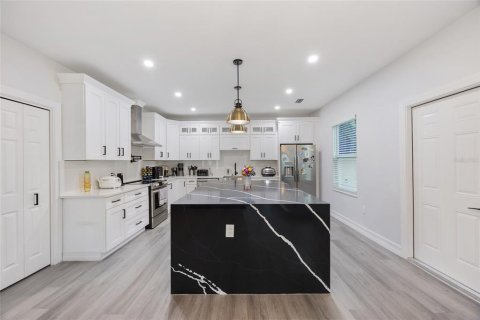 Casa en venta en Tampa, Florida, 3 dormitorios, 185.71 m2 № 2113889 - foto 7