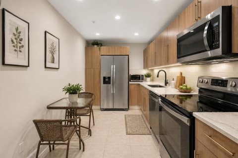 Condo in Hollywood, Florida, 1 bedroom  № 2086129 - photo 2