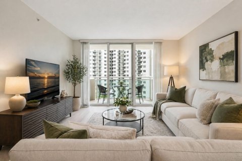 Condo in Hollywood, Florida, 1 bedroom  № 2086129 - photo 8
