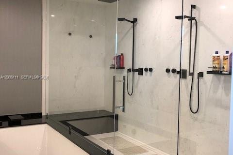 Copropriété à louer à Sunny Isles Beach, Floride: 4 chambres, 330.27 m2 № 2084240 - photo 14