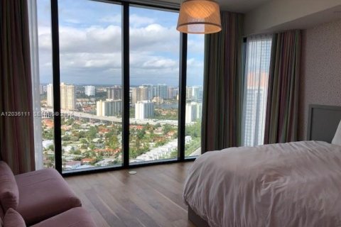 Copropriété à louer à Sunny Isles Beach, Floride: 4 chambres, 330.27 m2 № 2084240 - photo 5