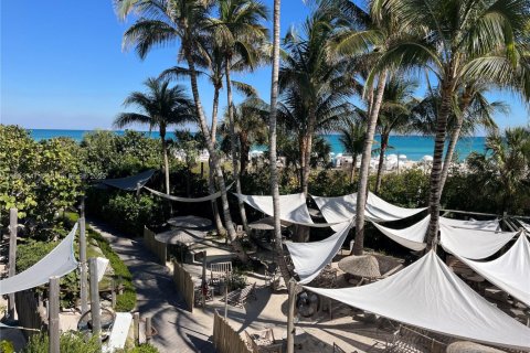 Condo in Miami Beach, Florida, 1 bedroom  № 1960911 - photo 19